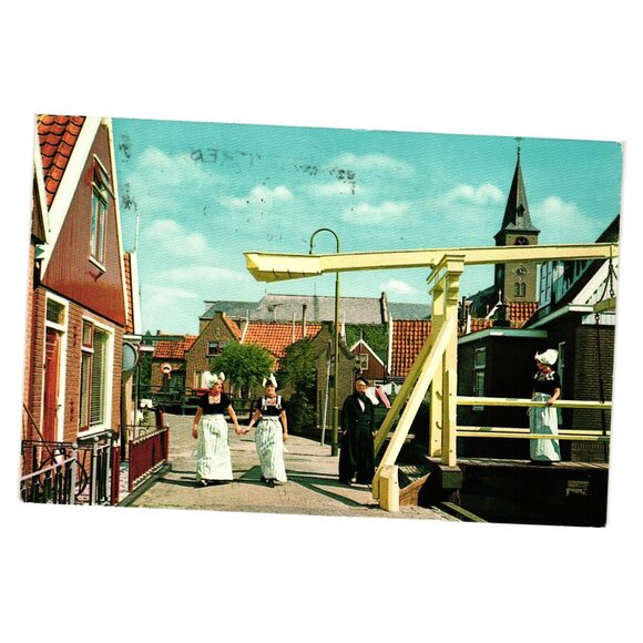 Vintage Volendam Holland Postcard Amsterdam Stamp Netherlands Scenery Bridge - Picture 1 of 2